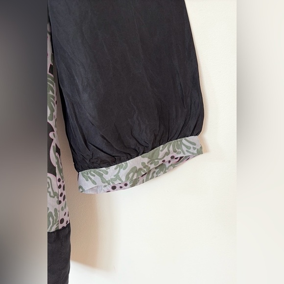 Johnny Was silk embroidered top , sz large - Picture 8 of 11